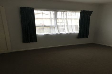 Photo of property in 2 Silverstone Place, Henderson, Auckland, 0612