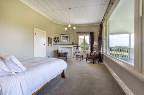 Photo of property in 26 Crosland Road, South Head, Helensville, 0874