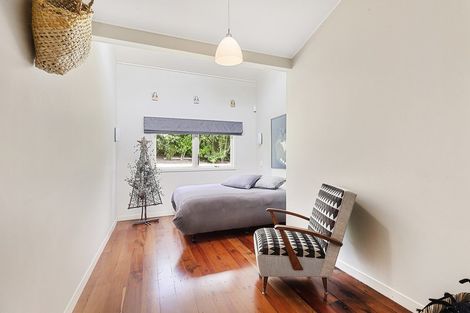 Photo of property in 49 Simla Crescent, Khandallah, Wellington, 6035