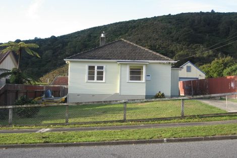 Photo of property in 52 Wilkie Crescent, Naenae, Lower Hutt, 5011