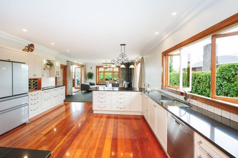 Photo of property in 75 Limbrick Street, Terrace End, Palmerston North, 4410