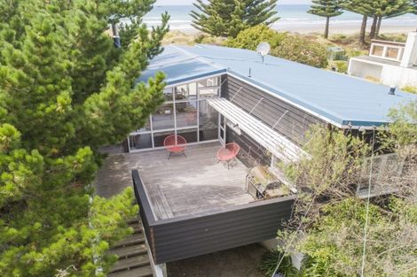 Photo of property in 81 Blue Pacific Parade, Riversdale Beach, Masterton, 5872