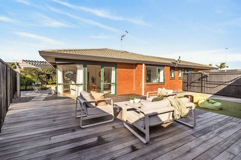 Photo of property in 2 Aldermen Avenue, Papamoa Beach, Papamoa, 3118