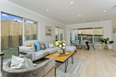 Photo of property in 47 Symes Drive, Red Beach, 0932