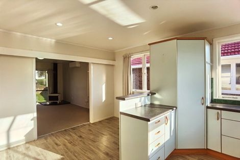 Photo of property in 15 Whittle Place, New Windsor, Auckland, 0600