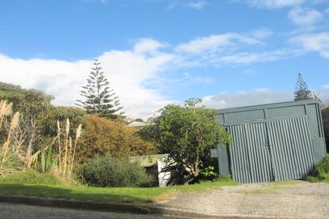 Photo of property in 20 Tangahoe Street, Paekakariki, 5034