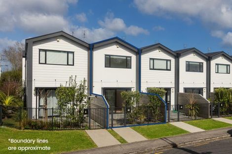 Photo of property in 2a Stokes Avenue, Te Atatu Peninsula, Auckland, 0610