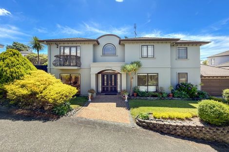 Photo of property in 28a Woodstock Road, Forrest Hill, Auckland, 0620