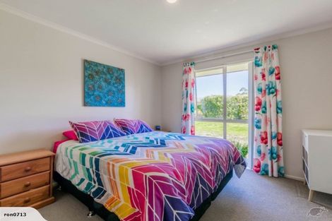 Photo of property in 6 Station Road, Huapai, Kumeu, 0810