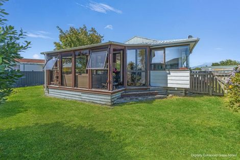 Photo of property in 10 Tawari Street, Inglewood, 4330