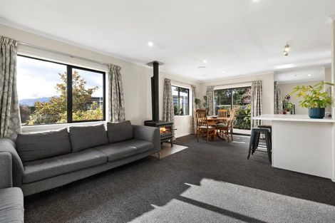 Photo of property in 2 Alice Burn Drive, Luggate, Cromwell, 9383