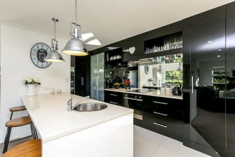 Photo of property in 91c Karina Road, Merrilands, New Plymouth, 4312