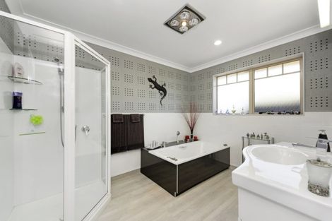 Photo of property in 25 Friesian Place, Grandview Heights, Hamilton, 3200