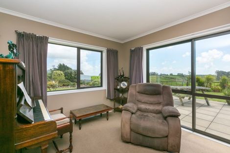 Photo of property in 617a Kaipikari Road, Urenui, 4375