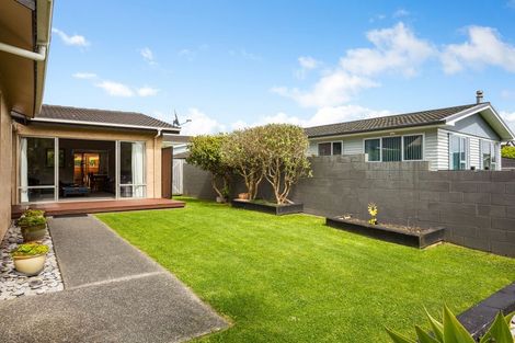 Photo of property in 15 Cassley Crescent, Papakowhai, Porirua, 5024