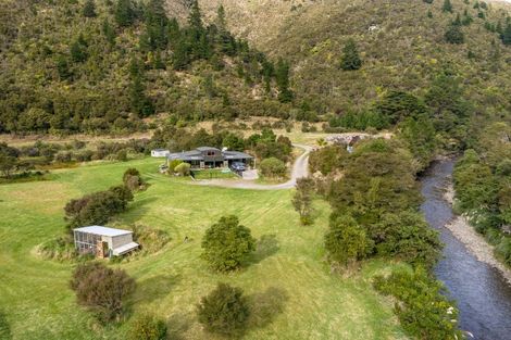 Photo of property in 944 Mangatarere Valley Road, West Taratahi, Carterton, 5791