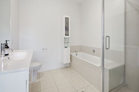 Photo of property in 204/27 Banks Avenue, Mount Maunganui, 3116