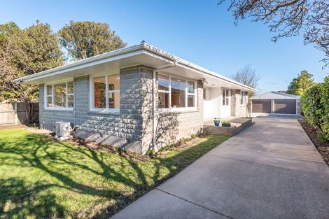 Photo of property in 17 Moyna Avenue, Dallington, Christchurch, 8061