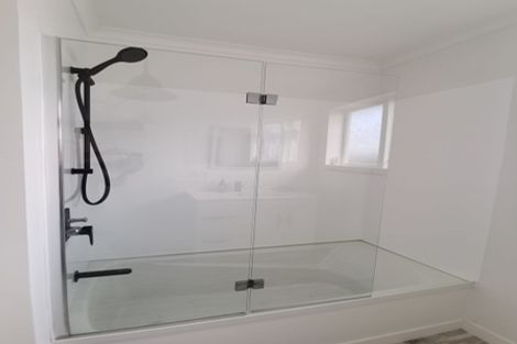 Photo of property in 9 Whaka Street, Maungaturoto, 0520