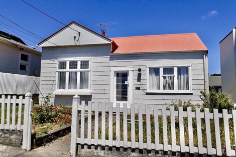 Photo of property in 28 Rhodes Street, Newtown, Wellington, 6021