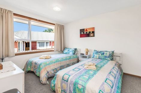 Photo of property in 2/20 Gunns Crescent, Cashmere, Christchurch, 8022