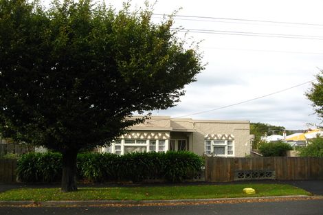 Photo of property in 81 Neville Street, Caversham, Dunedin, 9012