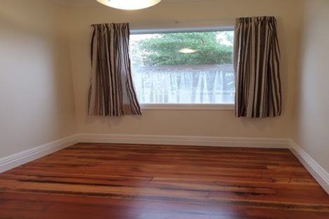 Photo of property in 47 Fairview Crescent, Kelburn, Wellington, 6012