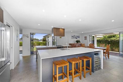 Photo of property in 8 Wentworth Lane, Waiwhakaiho, New Plymouth, 4312