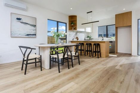 Photo of property in 32c Ludlow Terrace, Totara Vale, Auckland, 0627