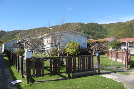 Photo of property in 7 Wicklow Grove, Wainuiomata, Lower Hutt, 5014