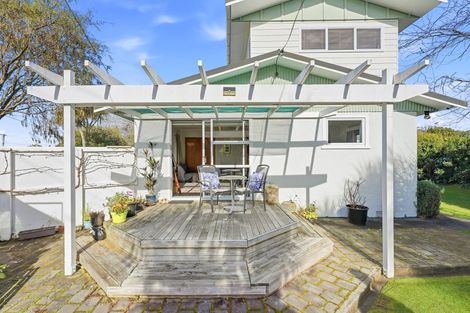 Photo of property in 5 Eaton Crescent, Otamatea, Whanganui, 4500
