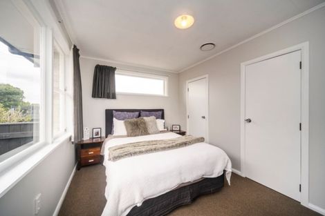 Photo of property in 53 Sutherland Crescent, Westbrook, Palmerston North, 4412