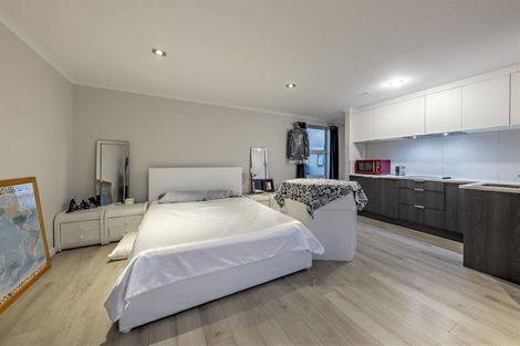 Photo of property in 21 Popokatea Drive, Takanini, 2112