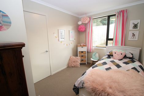 Photo of property in 6 Kohu Place, Halfway Bush, Dunedin, 9010