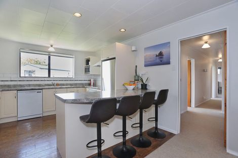 Photo of property in 8 Mansell Crescent, Bulls, 4818