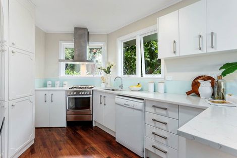 Photo of property in 6 Viking Avenue, Hillsborough, Auckland, 1042