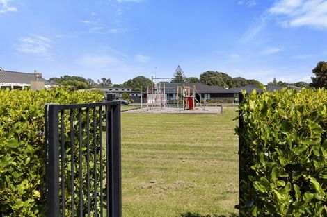 Photo of property in 8 Wentworth Lane, Waiwhakaiho, New Plymouth, 4312