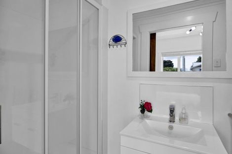 Photo of property in 18 Albion Street, Hawera, 4610