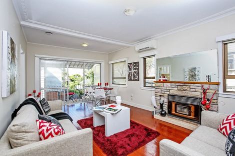 Photo of property in 1/445 Mount Albert Road, Mount Roskill, Auckland, 1041