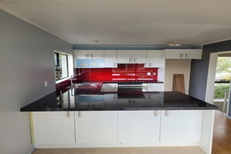 Photo of property in 2/23 Weldene Avenue, Glenfield, Auckland, 0629