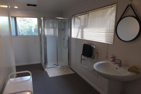 Photo of property in 37 Seddon Street, Waikanae, 5036