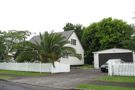 Photo of property in 26 Young Crescent, Drury, 2113