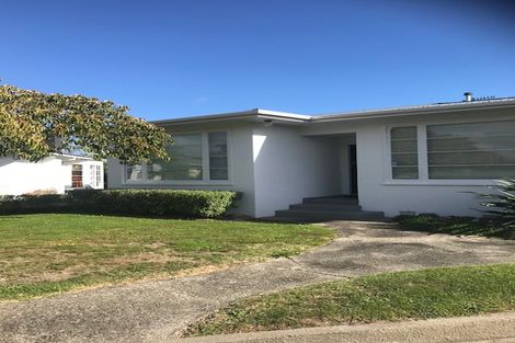 Photo of property in 11 Strathmore Place, Awapuni, Palmerston North, 4412