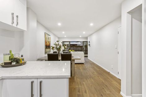 Photo of property in 13 Millcroft Lane, Ranui, Auckland, 0612