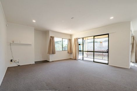 Photo of property in 7 Edgewater Grove, Whakatane, 3120