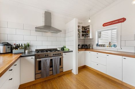 Photo of property in 55 Vivian Street, New Plymouth, 4310