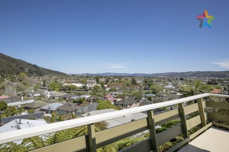 Photo of property in 16 Summit Road, Fairfield, Lower Hutt, 5011