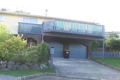 Photo of property in 6 Naver Place, Papakowhai, Porirua, 5024