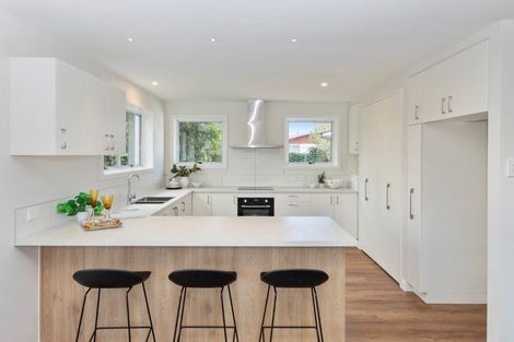 Photo of property in 8a Rosedale Place, Avonhead, Christchurch, 8042