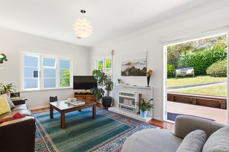 Photo of property in 51 Milne Terrace, Island Bay, Wellington, 6023